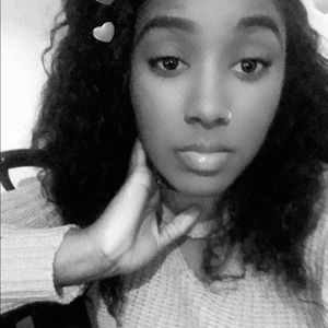 Meet your Posher, Tiffany